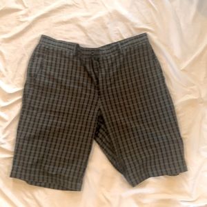 Dunning NWOT Golf Shorts Size 34 Black/Gray stretchy polyester blend